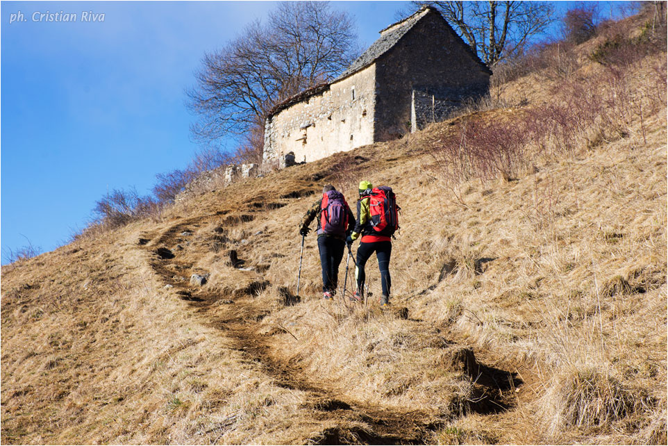 Ciaspolata sul Pizzo Baciamorti: prime baite sopra Quindicina