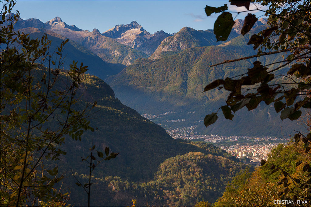 Acquafraggia - Anello tra Savogno e Dasile: panorama sulla val Bregaglia