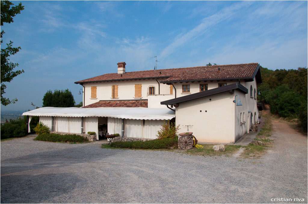 Monte Orfano: La Cascina Genovesina oggi trattoria Genuisì