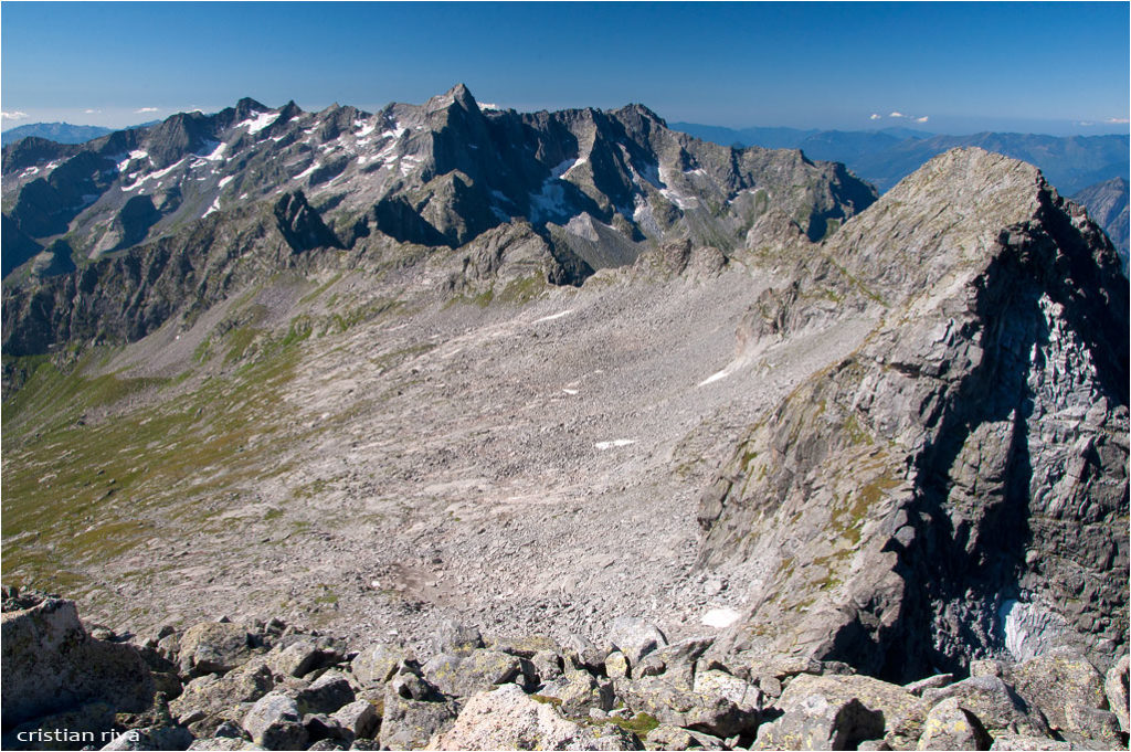 Val Masino - Pizzo Porcellizzo: panorama verso il Pizzo Ligoncio