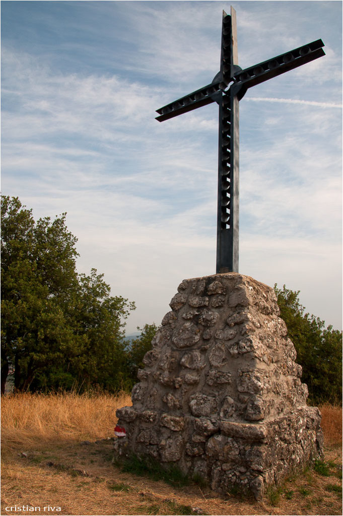 Monte Orfano: Croce di Villa di Erbusco