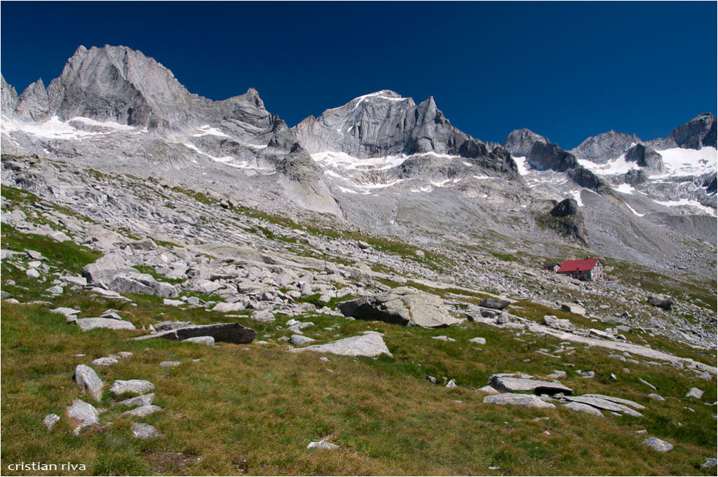 Val Masino - Pizzo Porcellizzo: ai piedi del Pizzo Badile