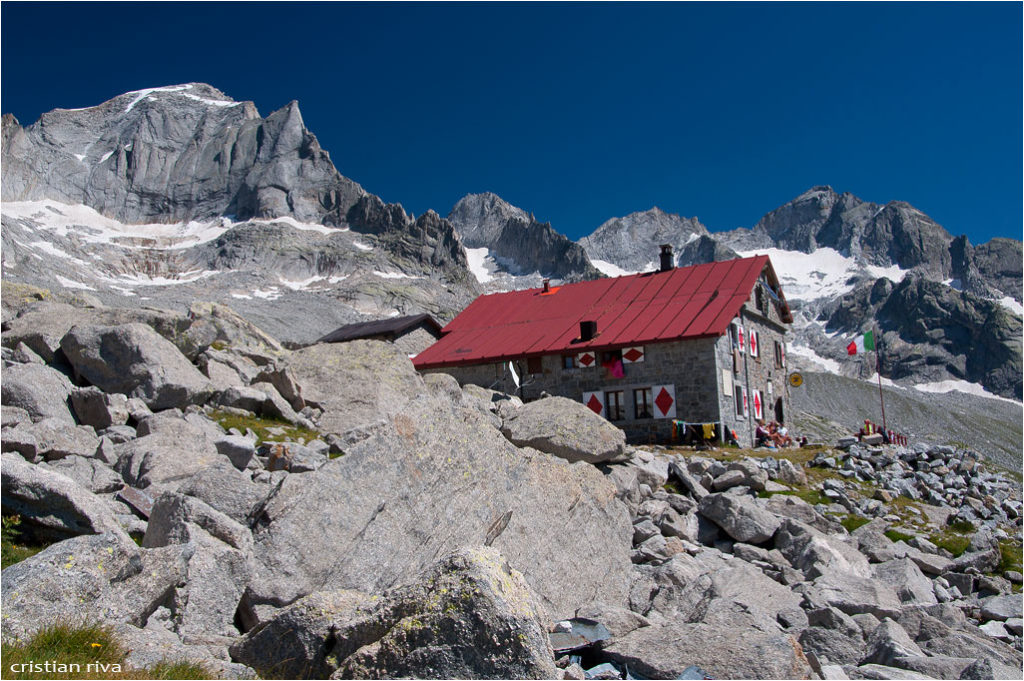 Val Masino - Pizzo Porcellizzo: la capanna Gianetti