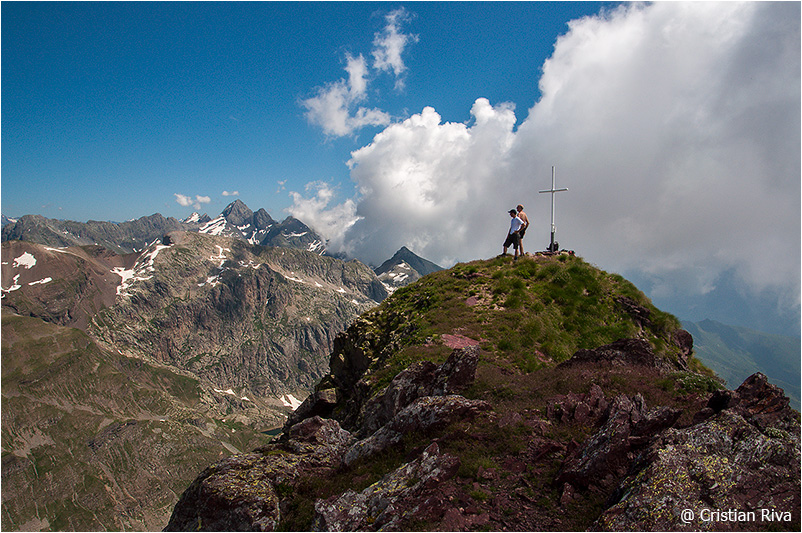 Monte Pradella: escursionisti in vetta
