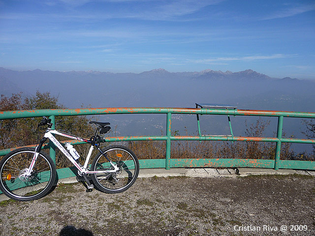 Canto Alto in mountain bike